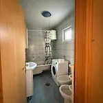 Cozy Little Apartament