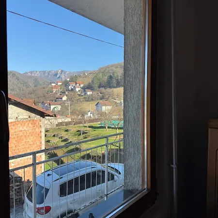 Cozy Little * Konjic